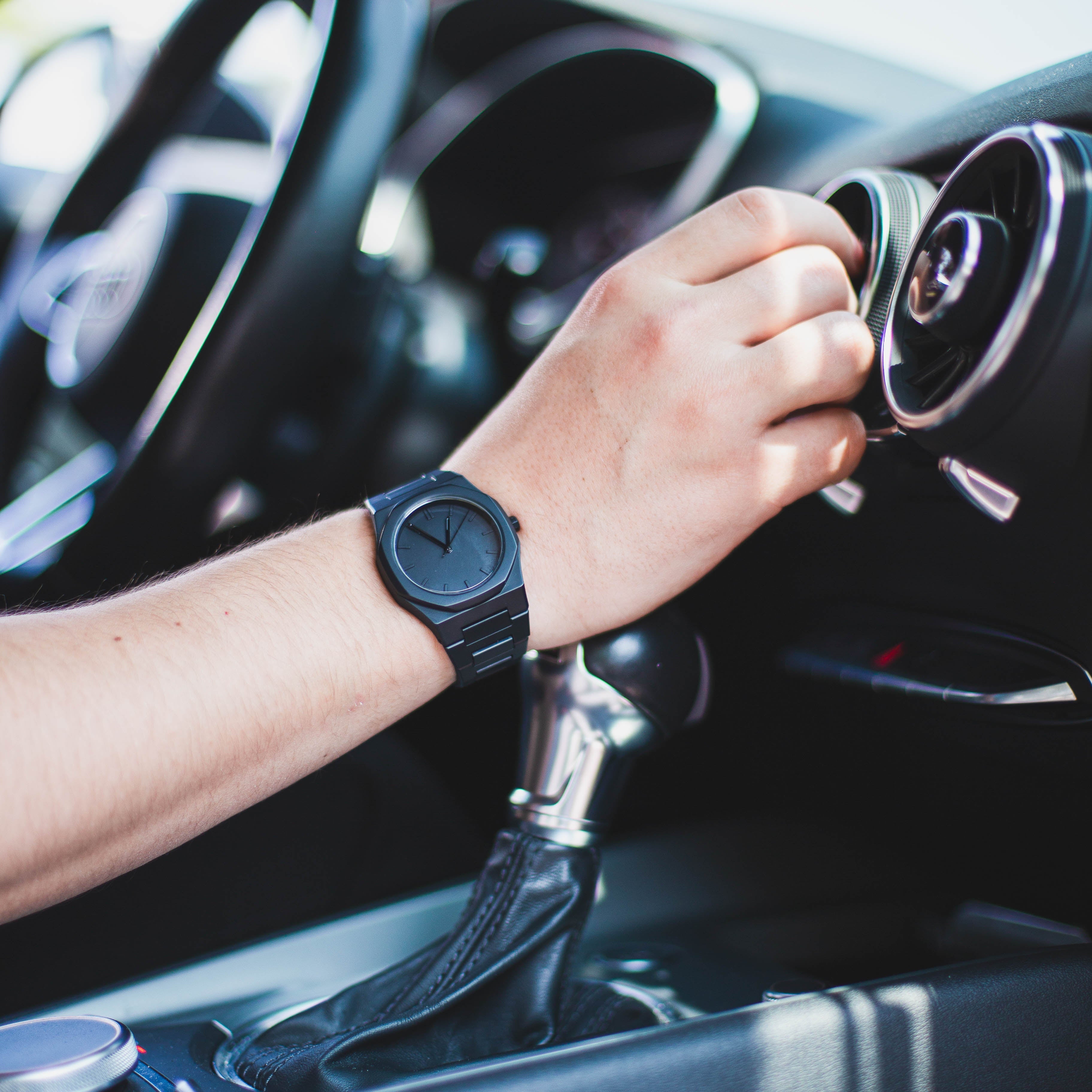 Montreclaire Phantom Black MontreClaire