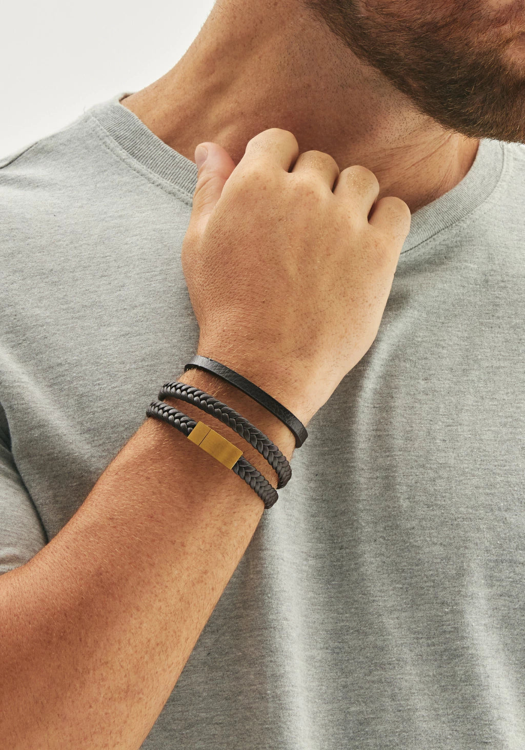 Pulsera Masculina de Cuero Marrón con Cierre Magnético Plateado