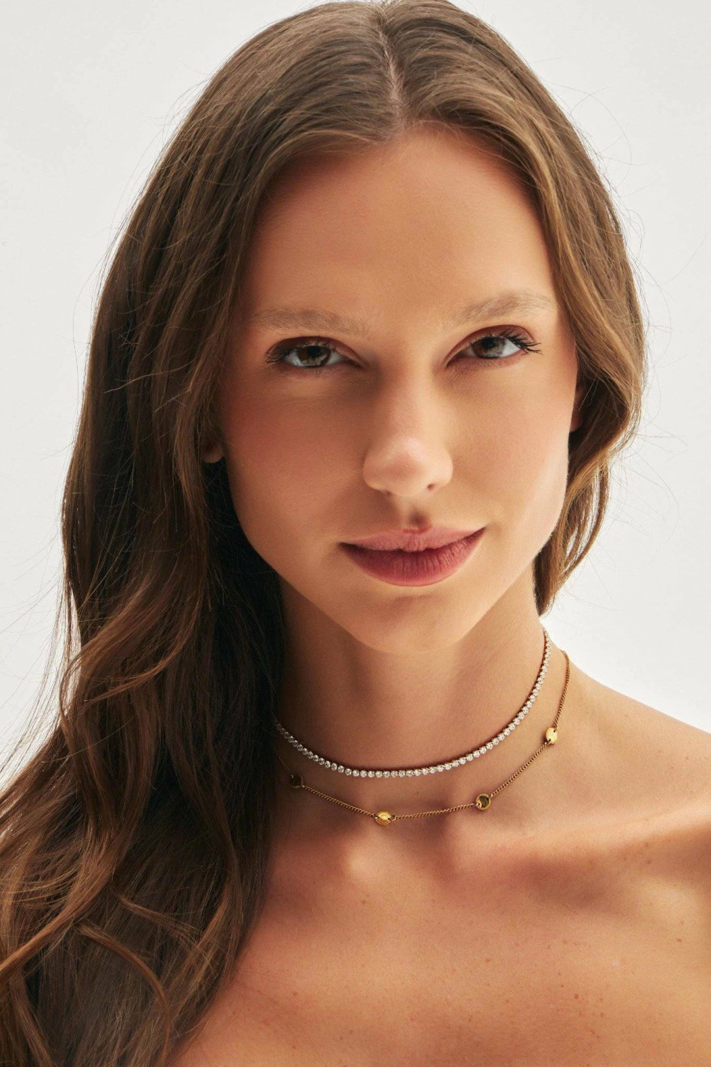 Collar Riviera Dorado con Cristales Brillantes Ajustables montreclaire