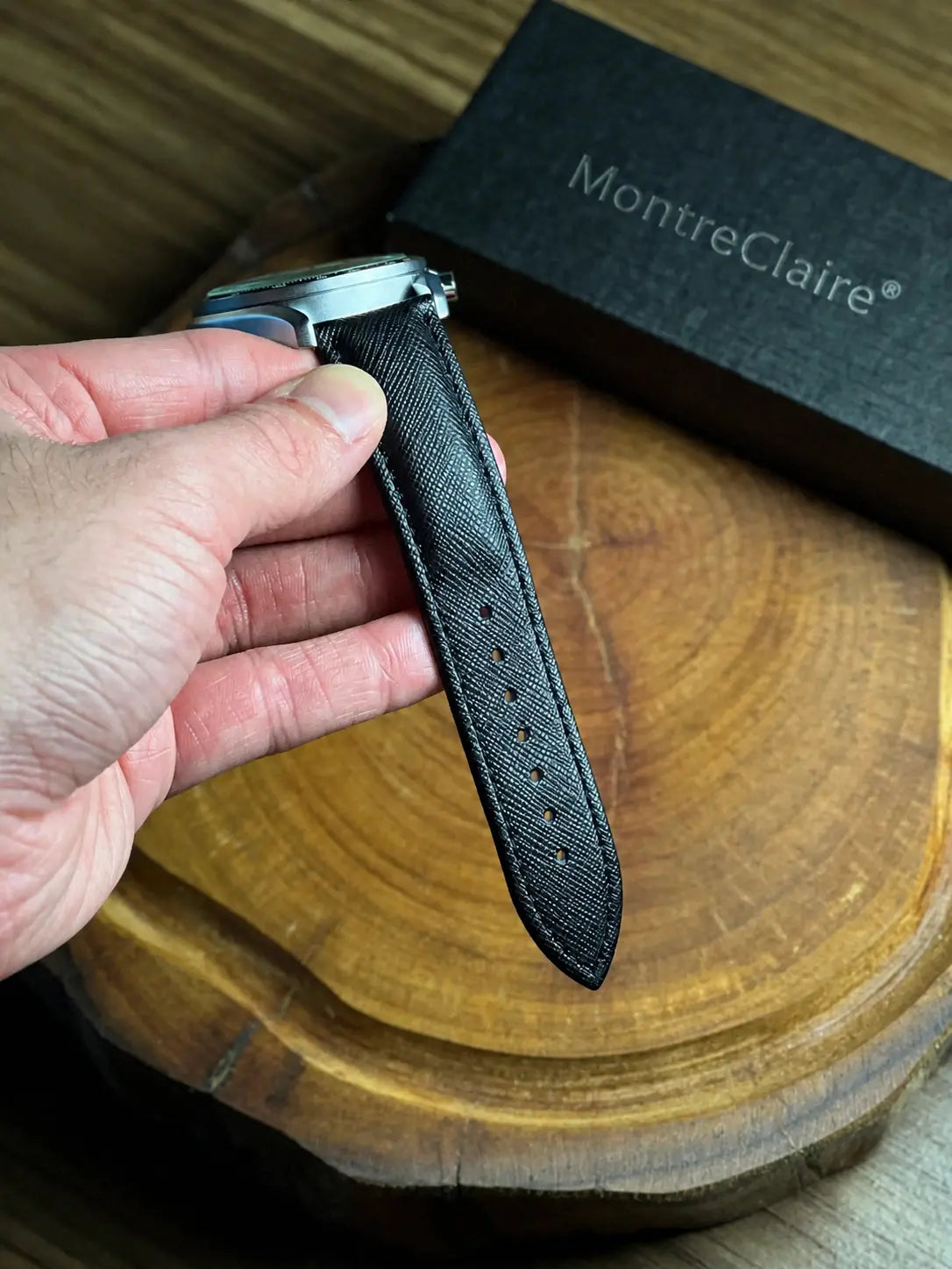 MontreClaire® Frame 41 mm — caja MontreClaire® y detalle de correa